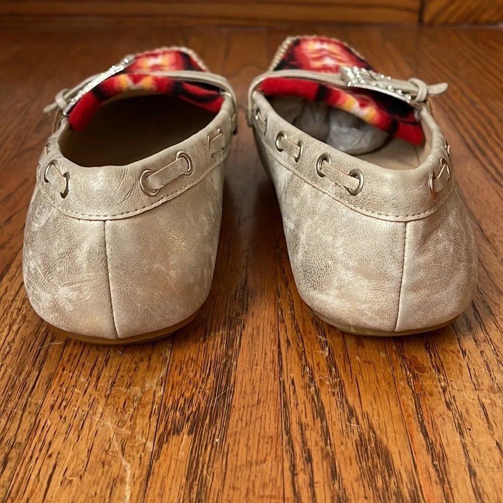 Nature Breeze Beige Southwestern Bling Buckle Flat Loafer Shoes Size 7